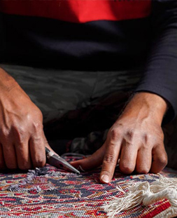 رفو گری قالی در قالیشویی تهراندشت  